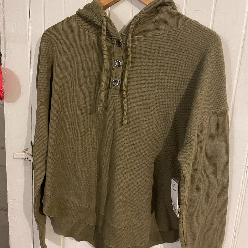 SO Henley Hoodie Army Green Hi Low Thermal Cotton Waffle Shirt, Size Large
